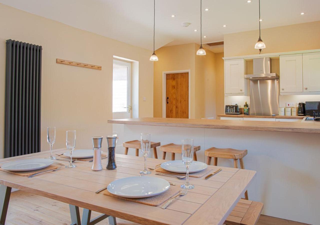The Barn In Longhope - Luxury Barn Conversion Экстерьер фото